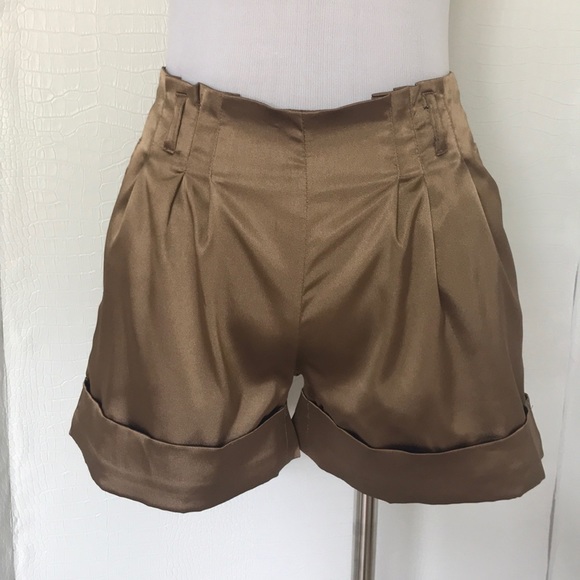 BEAUTIFUL DRESSY SHORTS. BROWN. - Picture 2 of 6